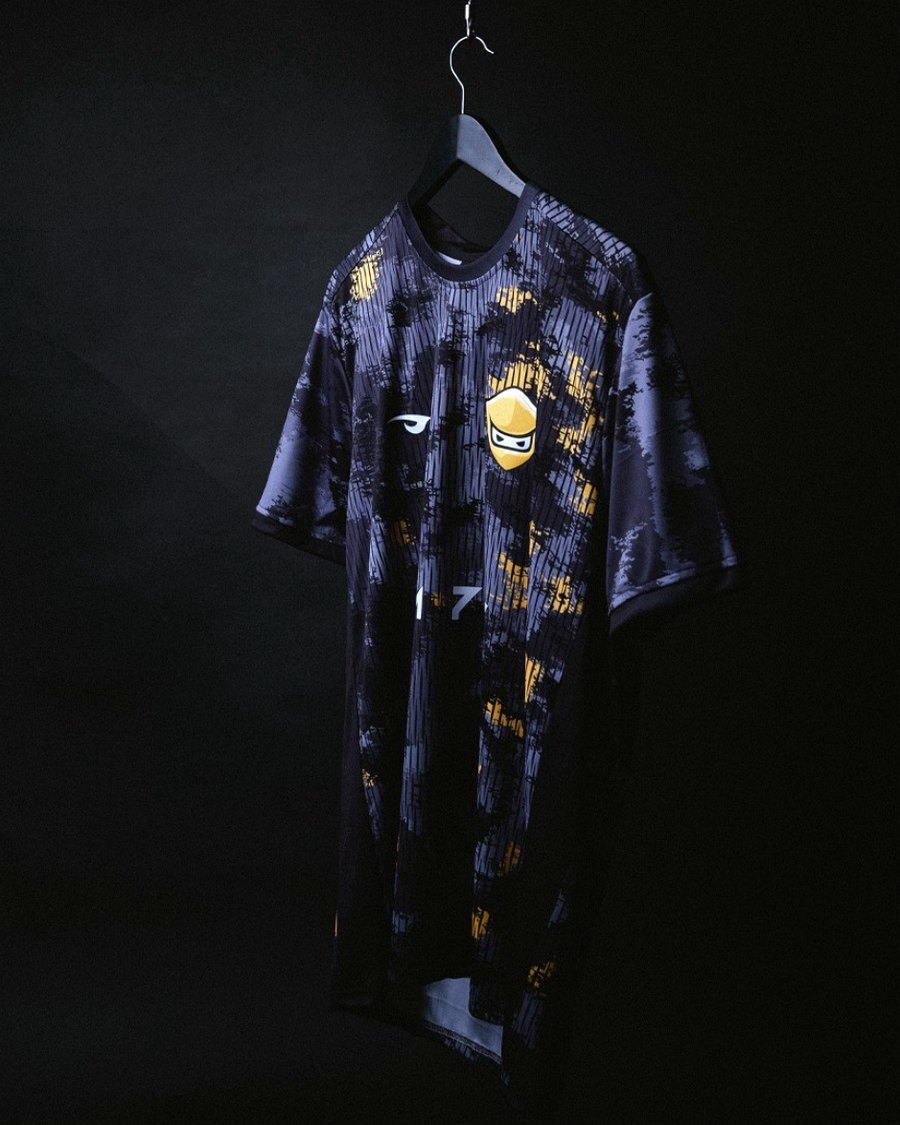 SMPR camo runic jersey